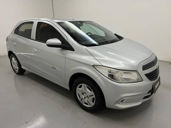 CHEVROLET ONIX 1.0 MPFI LS 8V FLEX 4P MANUAL CHEVROLET ONIX 1.0 MPFI LS 8V FLEX 4P MANUAL